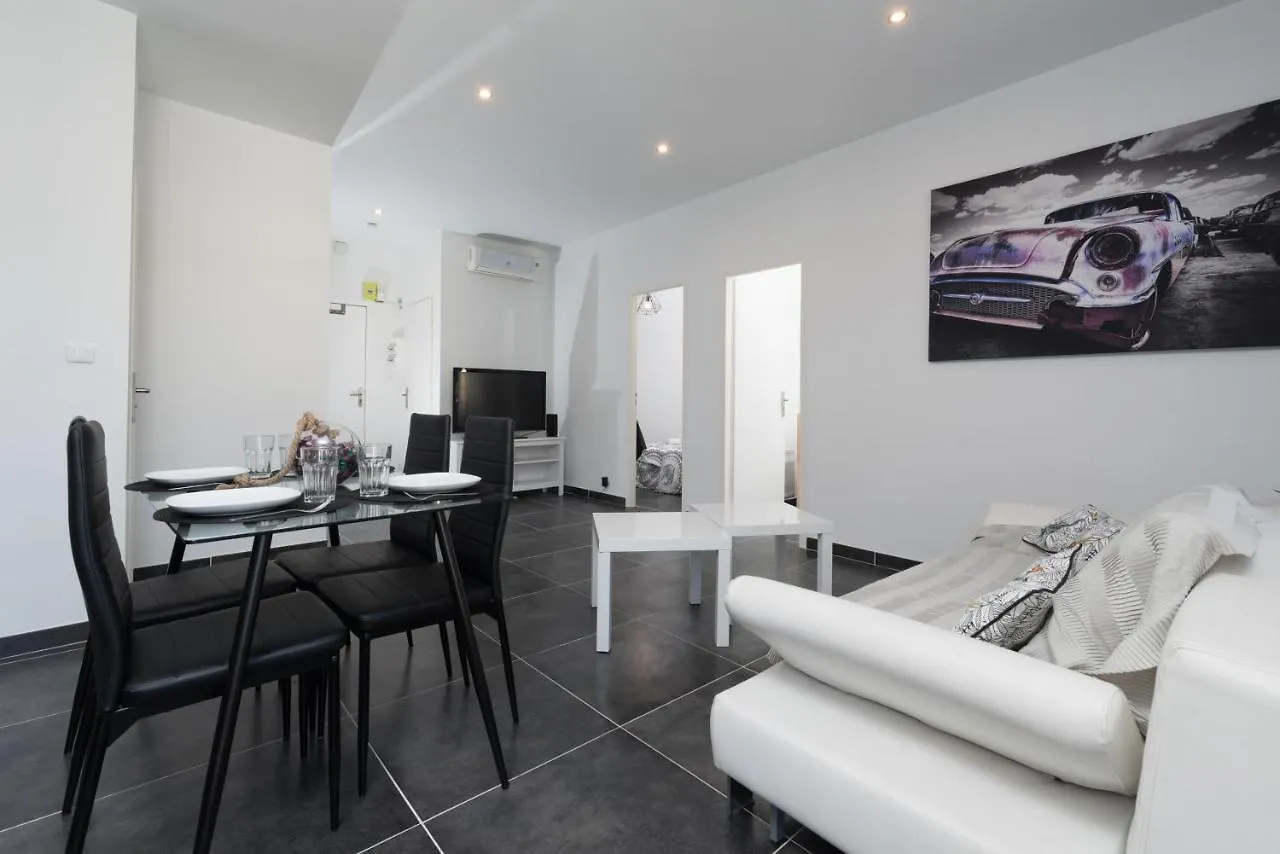 Apartment Les Chartreux-Marseille Hotel