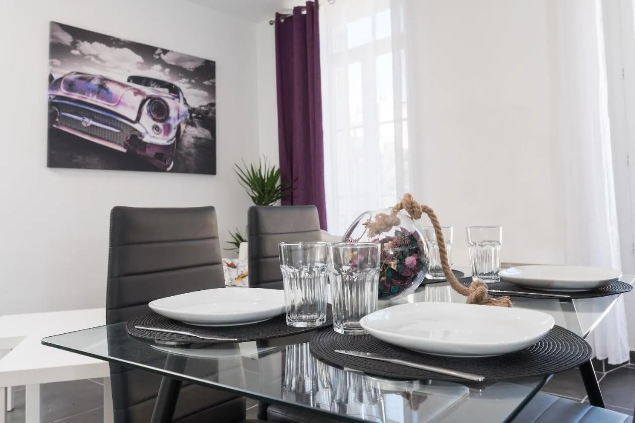 Apartment Les Chartreux-Marseille Hotel
